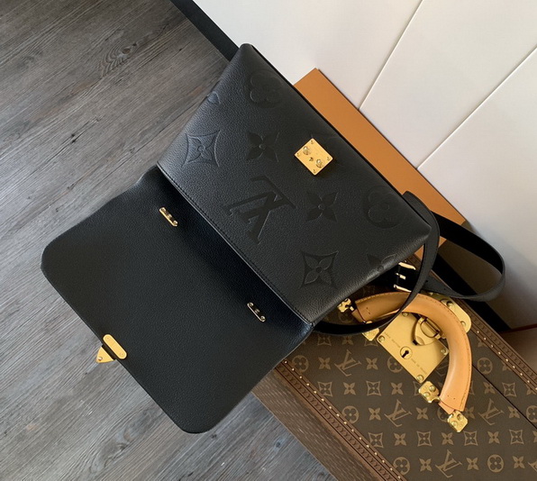 LV Bag-NFC(AAA)-565