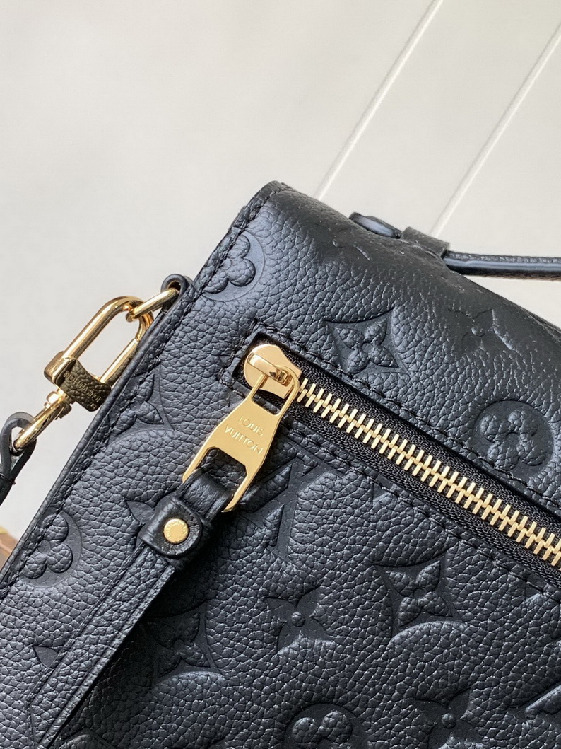 LV Bag-NFC(AAA)-576