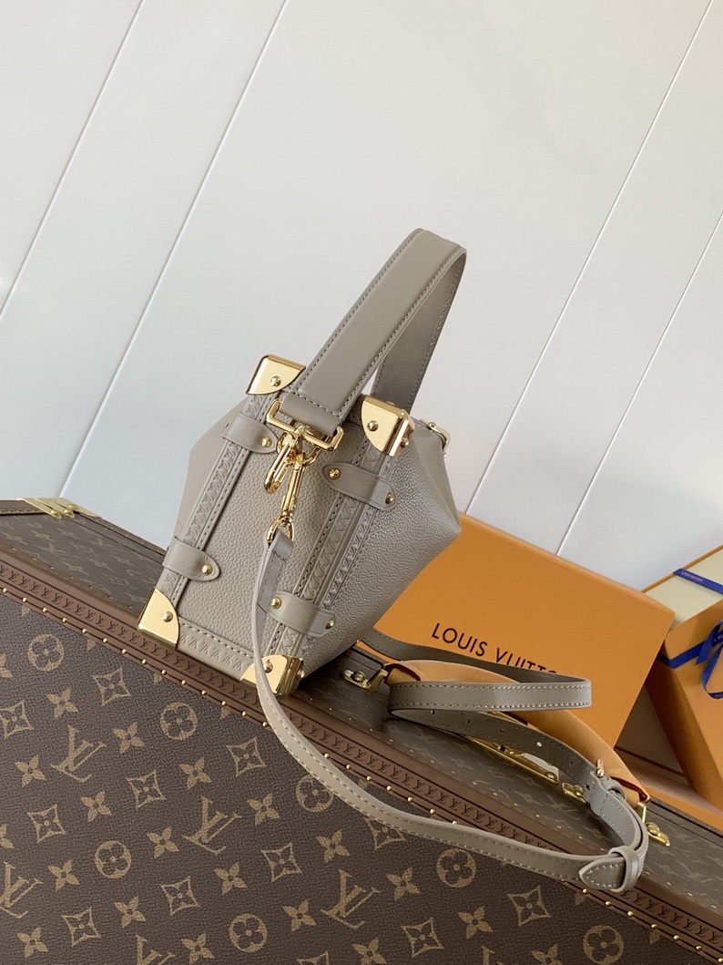LV Bag-NFC(AAA)-593