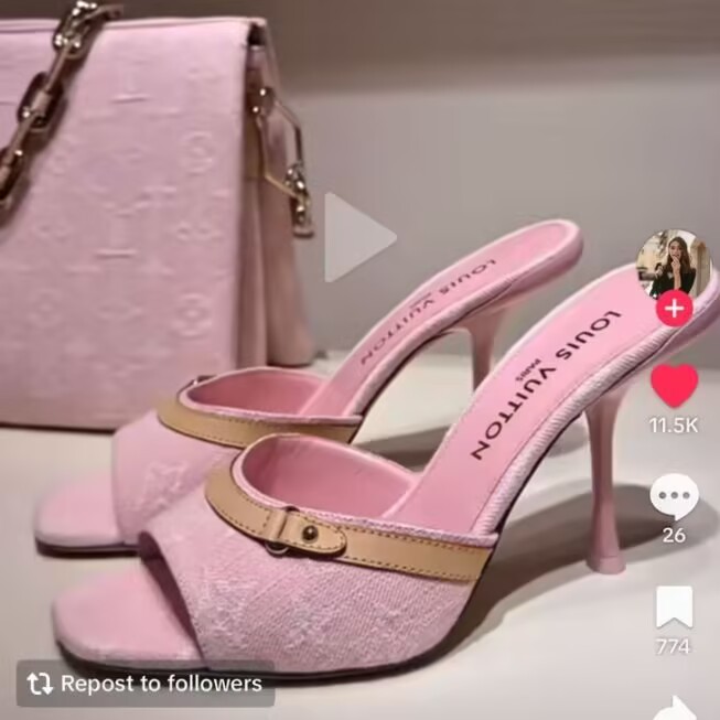 LV Slippers Women(AAA)-022