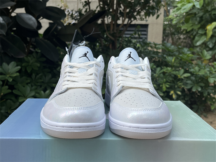 Air Jordan 1 Low WMNS CNY