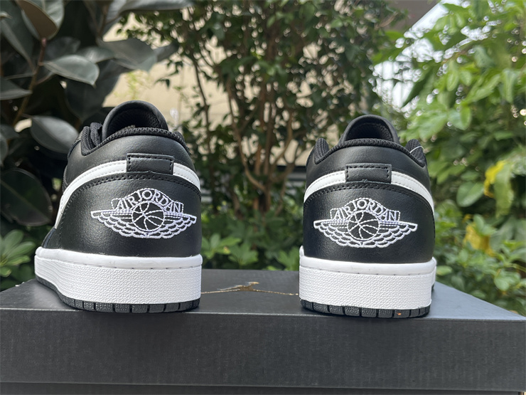Air Jordan 1 Low-301