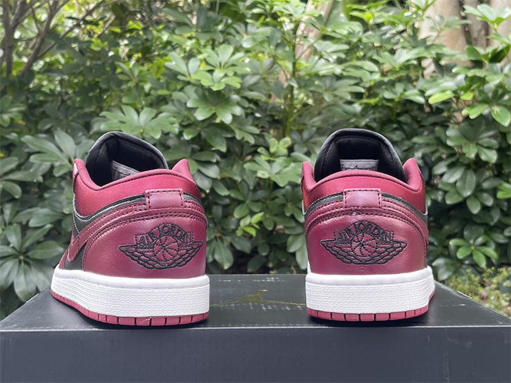 Air Jordan 1 Low-302