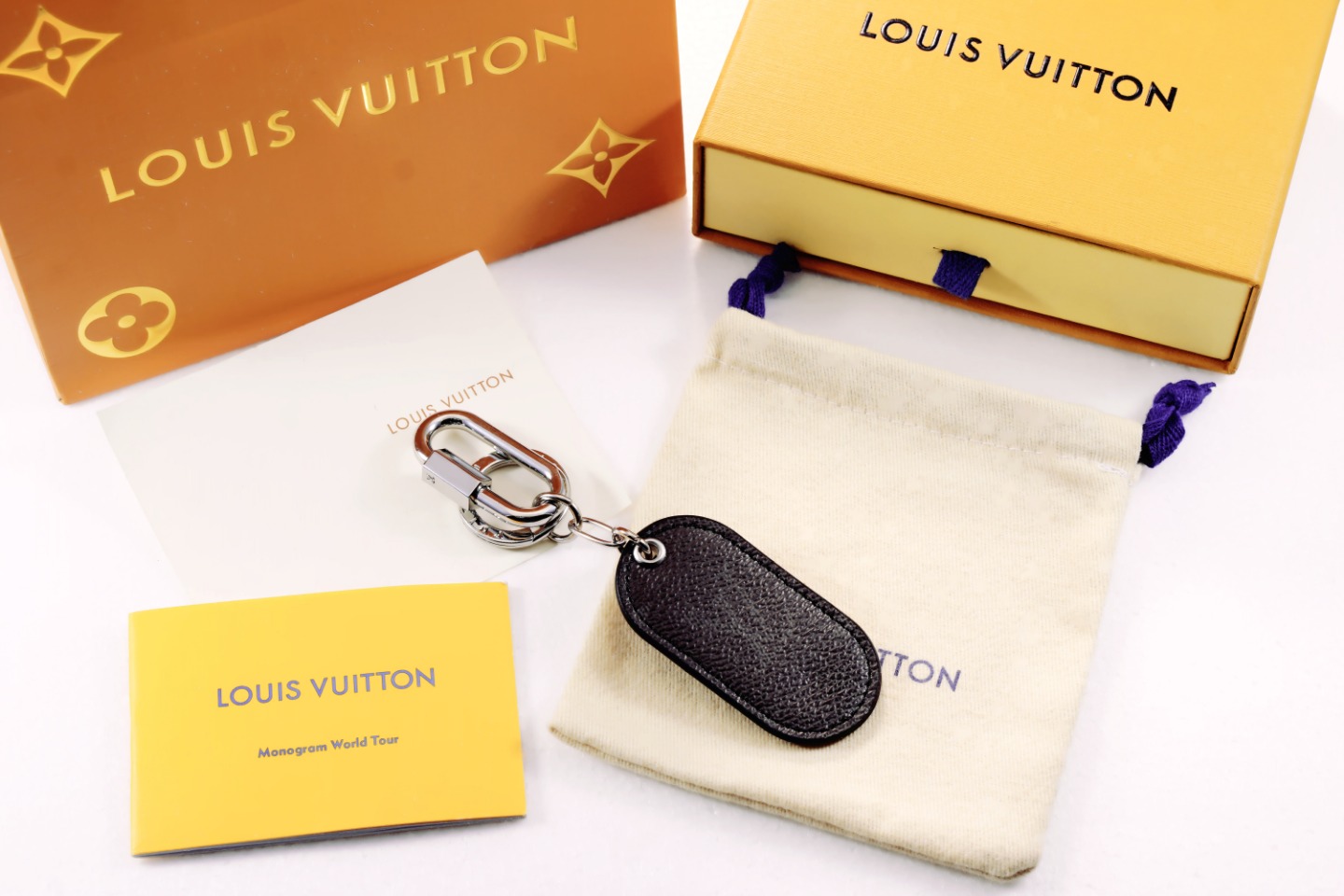 LV Key Ring-010