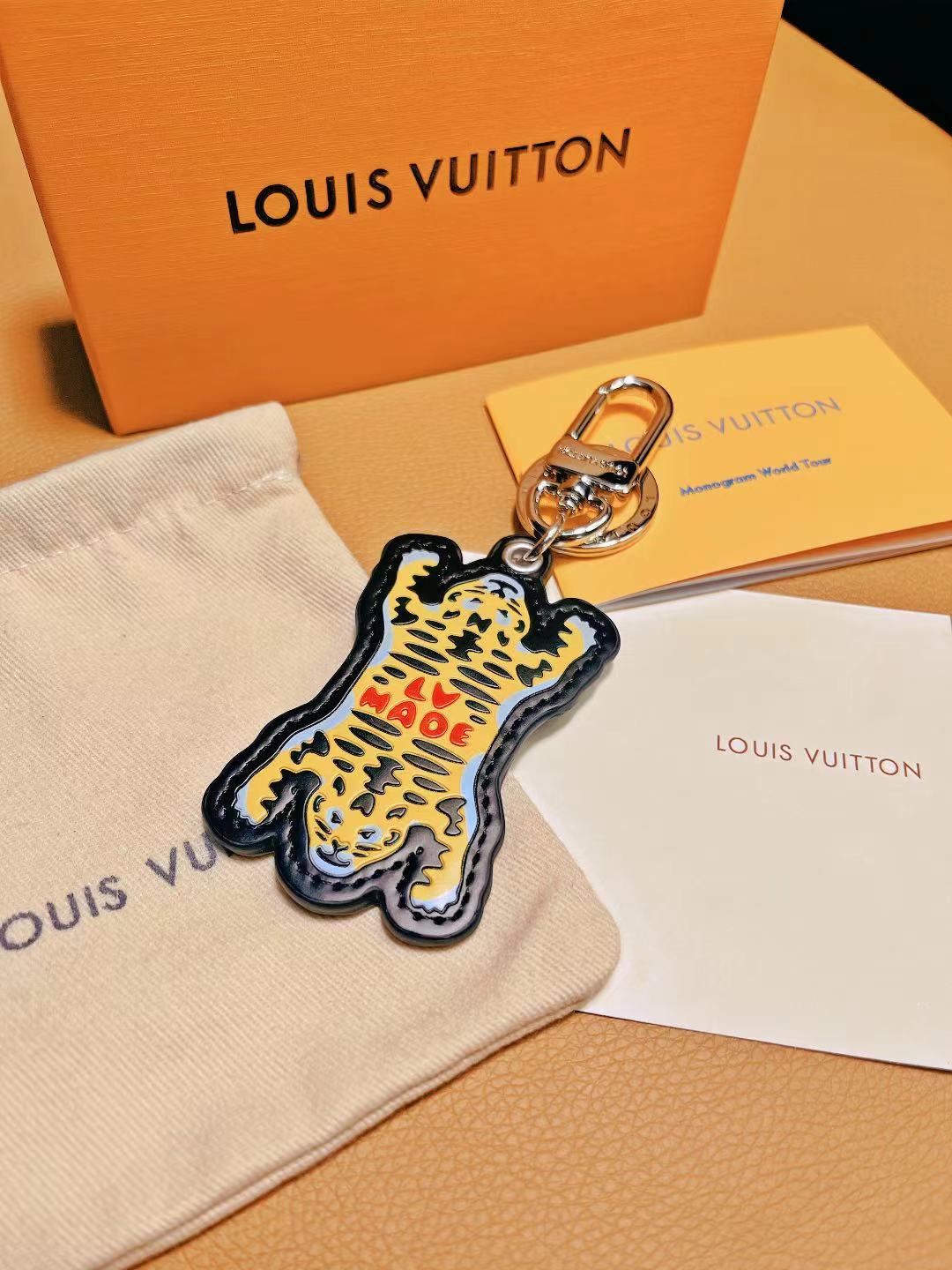 LV Key Ring-172