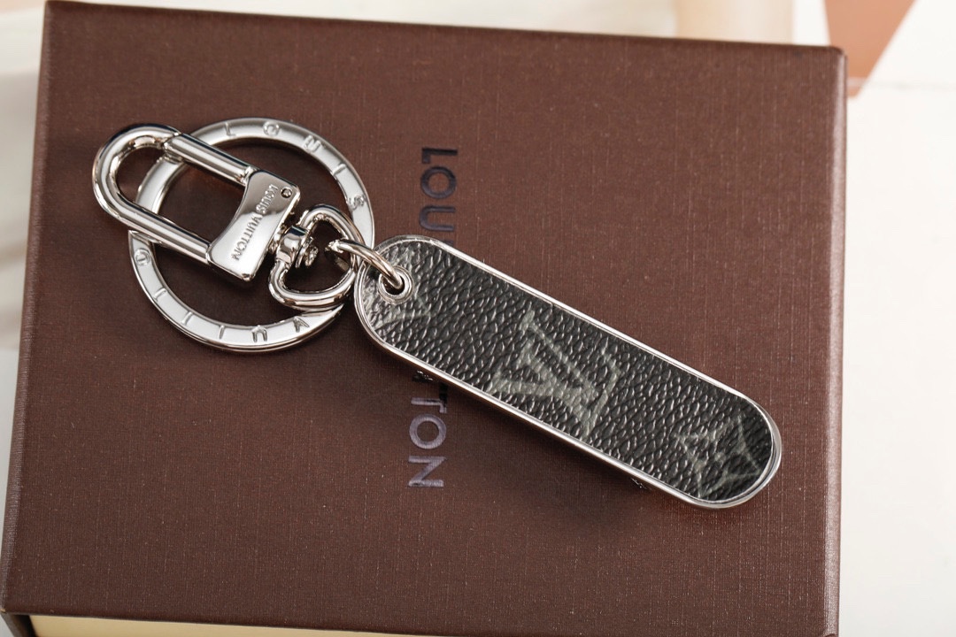 LV Key Ring-381
