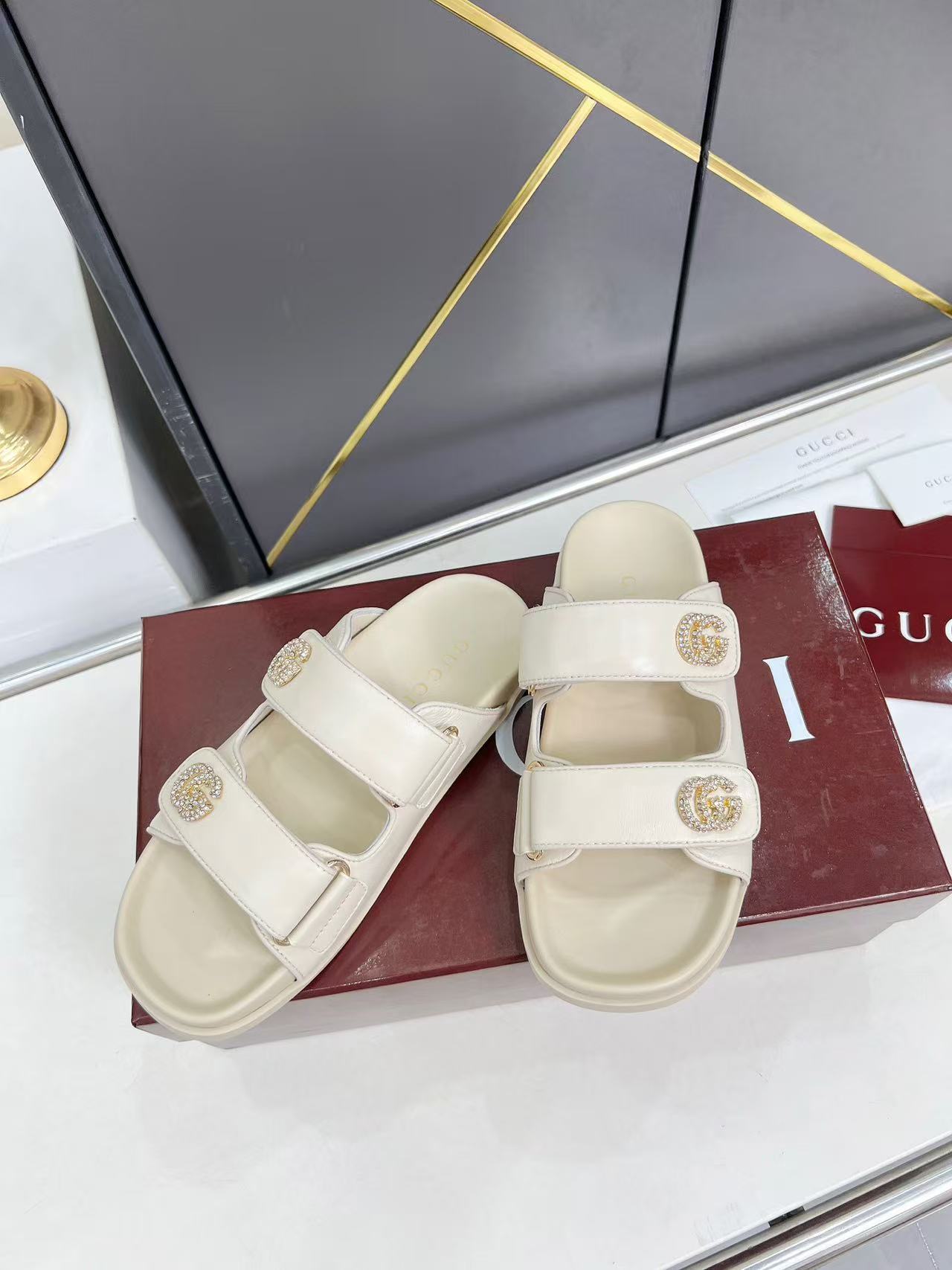 G*u*i slippers women(aaa)-185