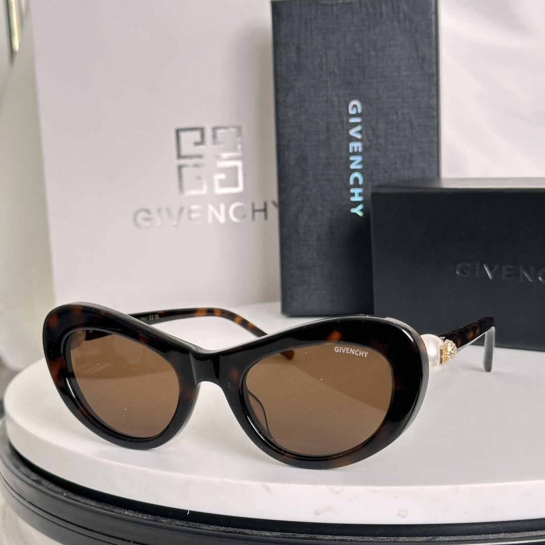 GIVENCHY Sunglasses(AAAA)-313