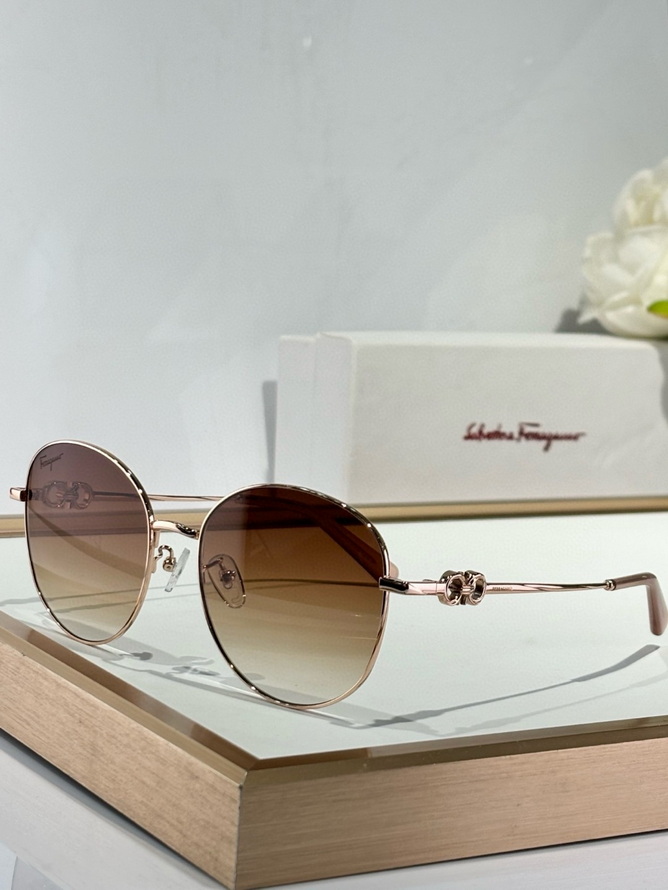 FERRAGAMO Sunglasses(AAAA)-390