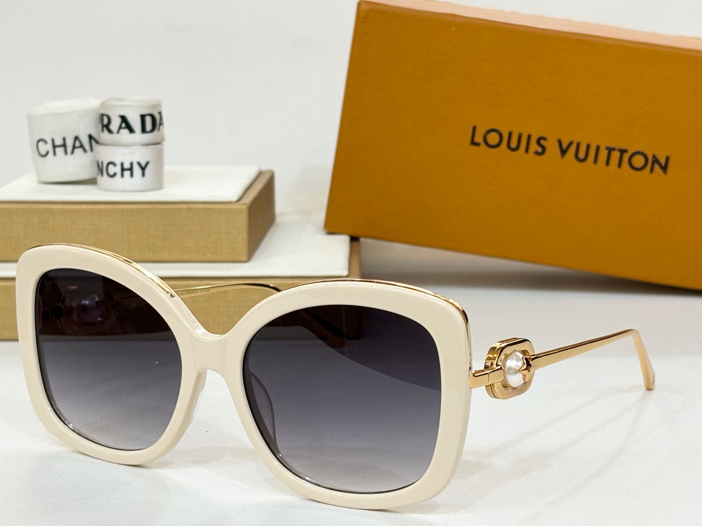 LV Sunglasses(AAAA)-2462