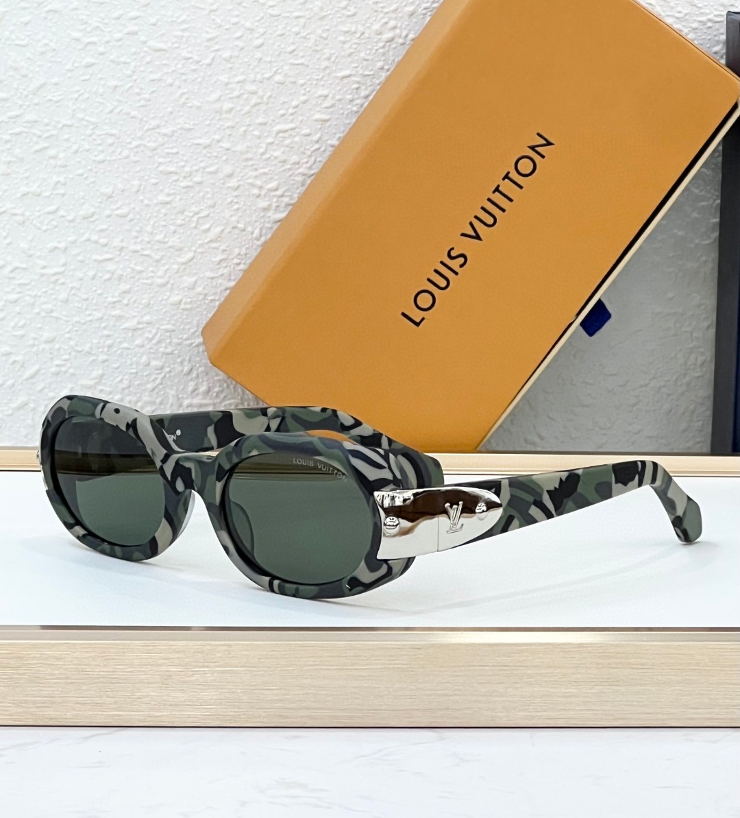LV Sunglasses(AAAA)-2218