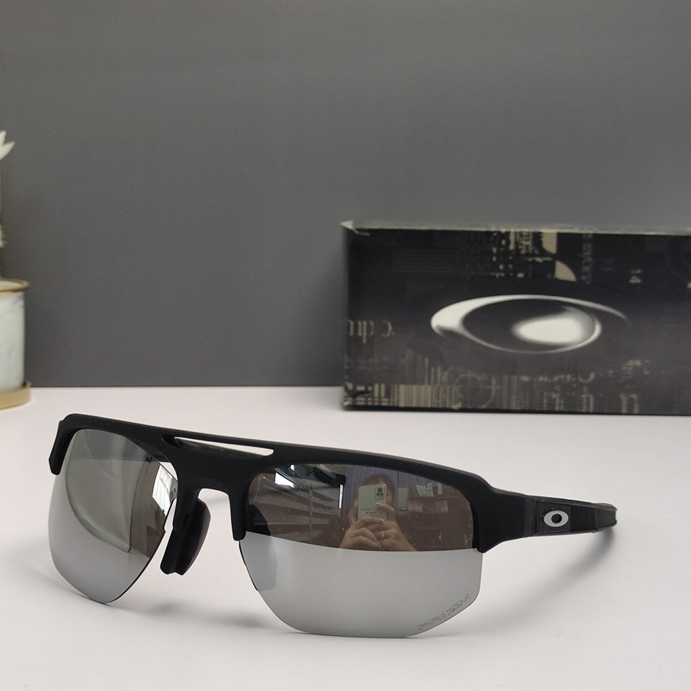 Oakley Sunglasses(AAAA)-824