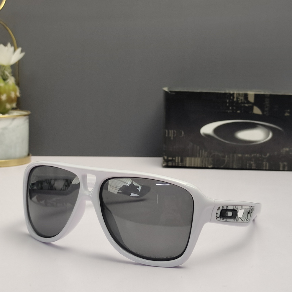 Oakley Sunglasses(AAAA)-811