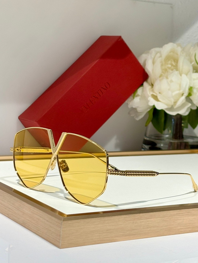Valentino Sunglasses(AAAA)-450