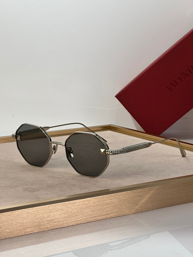 Valentino Sunglasses(AAAA)-425