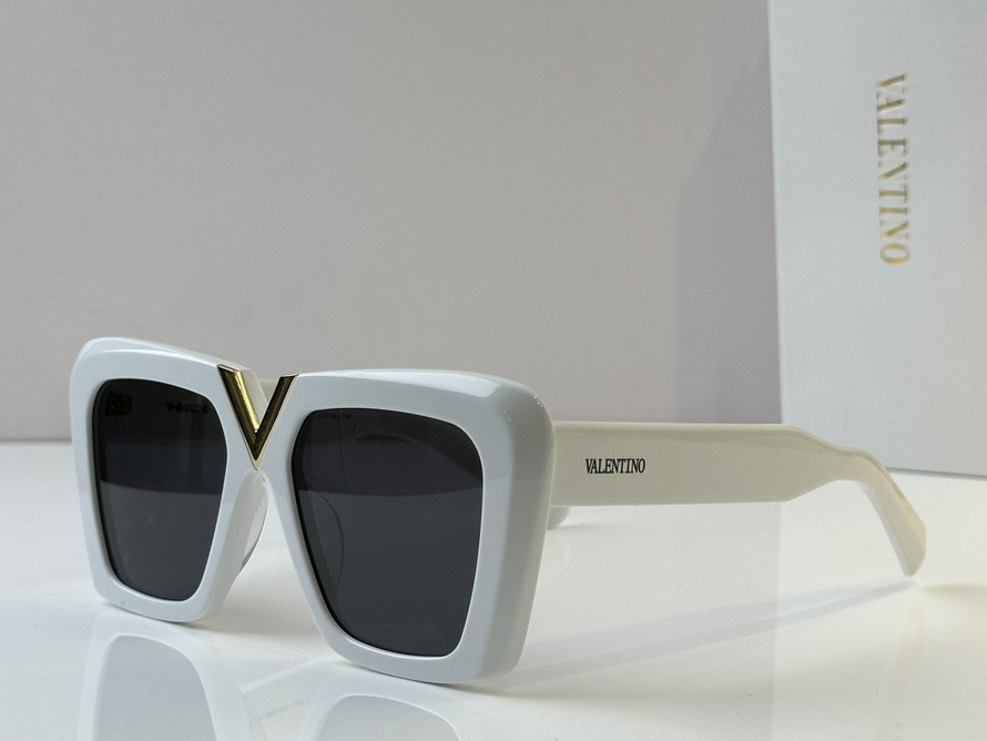 Valentino Sunglasses(AAAA)-400