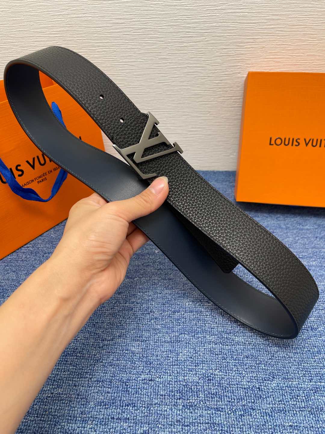 LV Belts(AAAAA)-2514