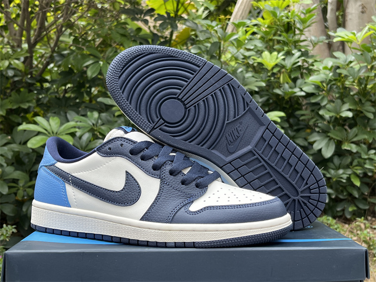 Air Jordan 1 Low Obsidian Black