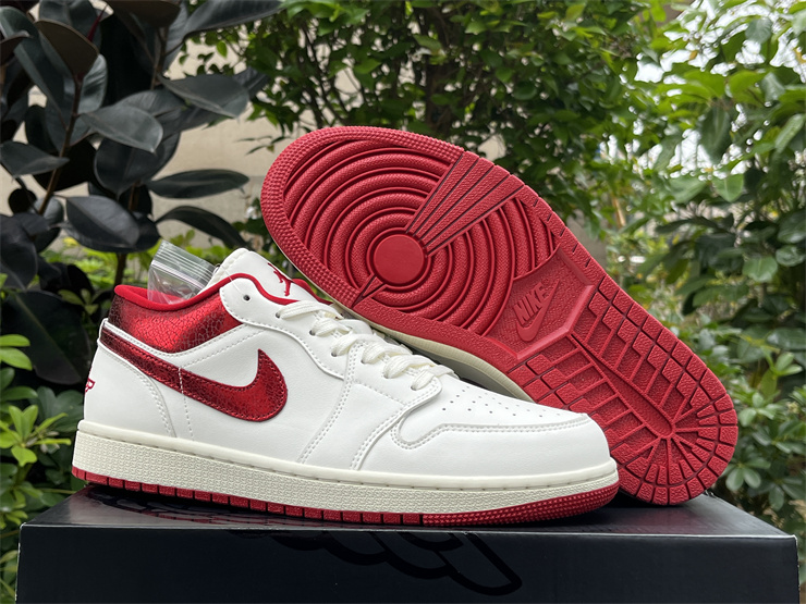 Air Jordan 1 Low-326