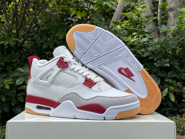 Air Jordan 4 Varsity Red Nike SB x Jordan