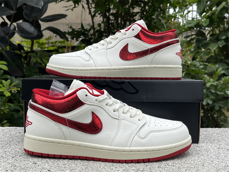 Air Jordan 1 Low-326