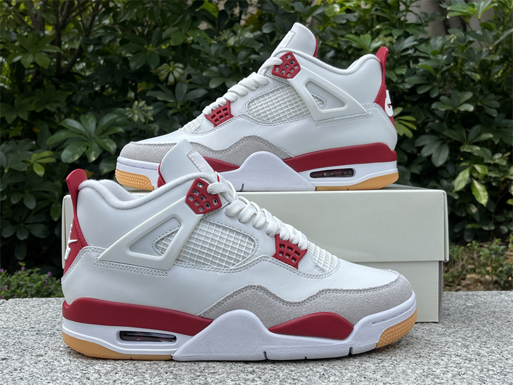 Air Jordan 4 Varsity Red Nike SB x Jordan