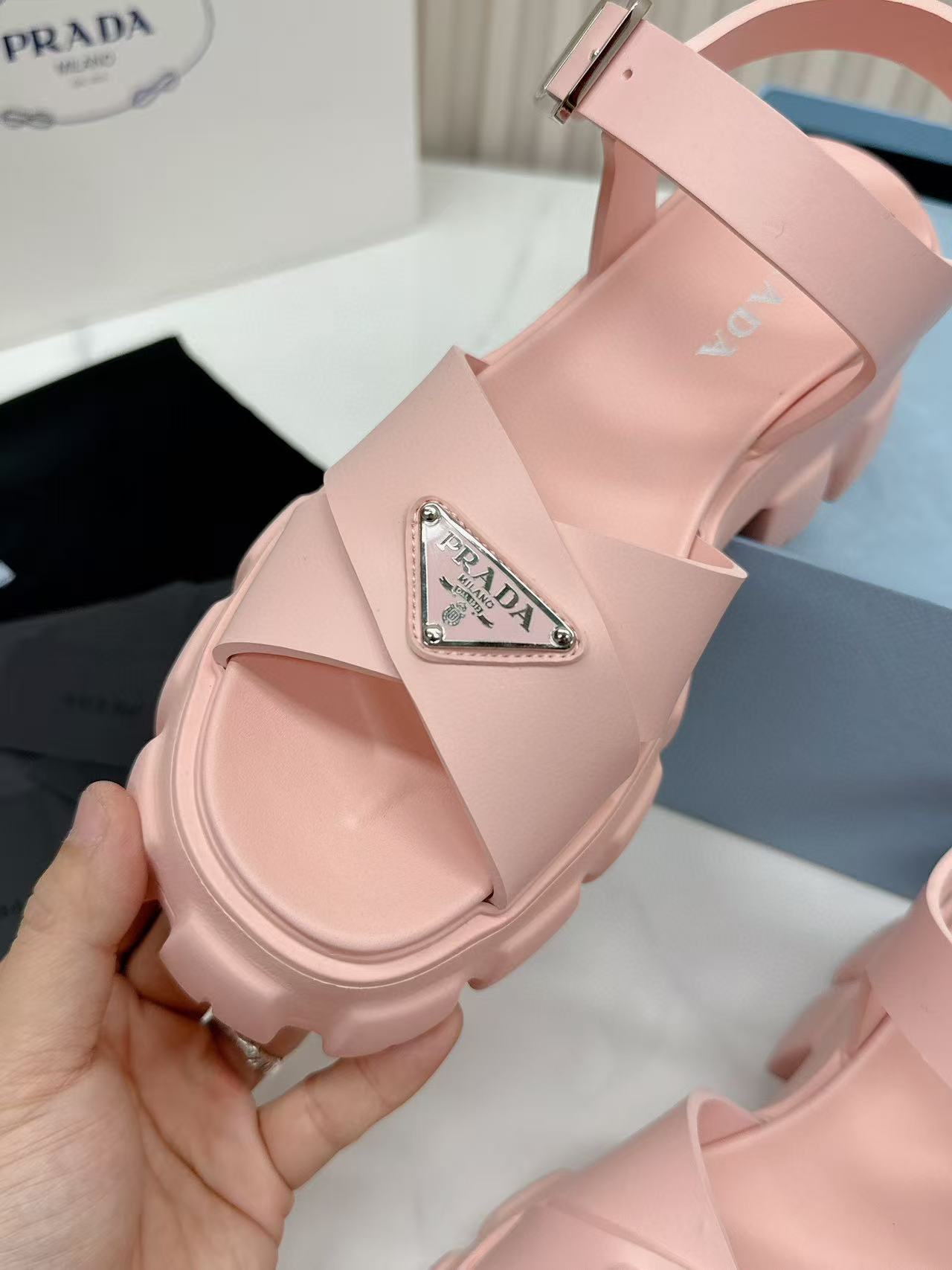 Pra*a slippers women(aaa)-021