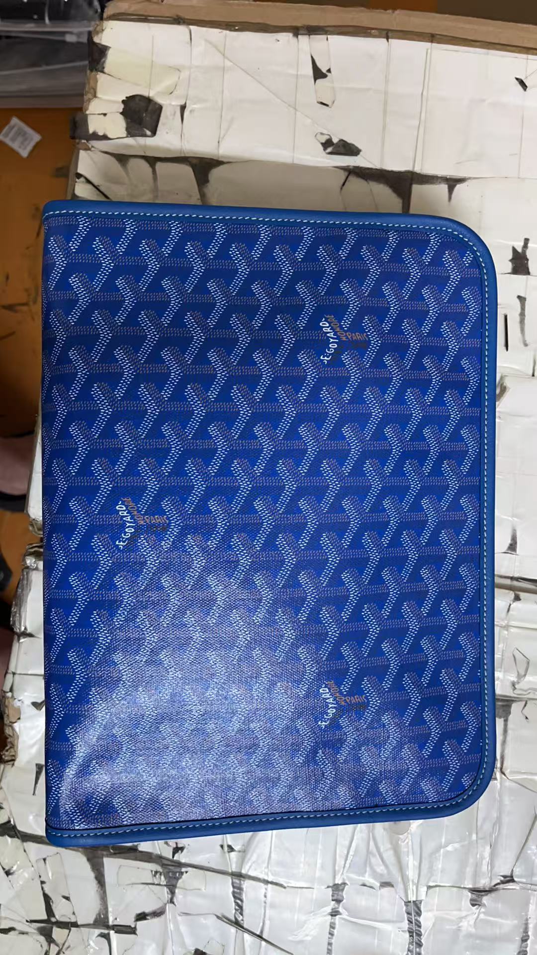 Go*ard handbags aaa(men)-015