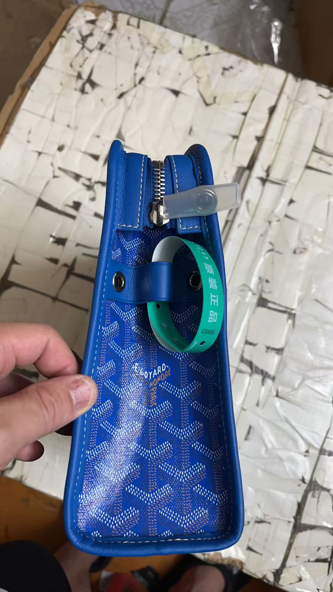 Go*ard handbags aaa(men)-015