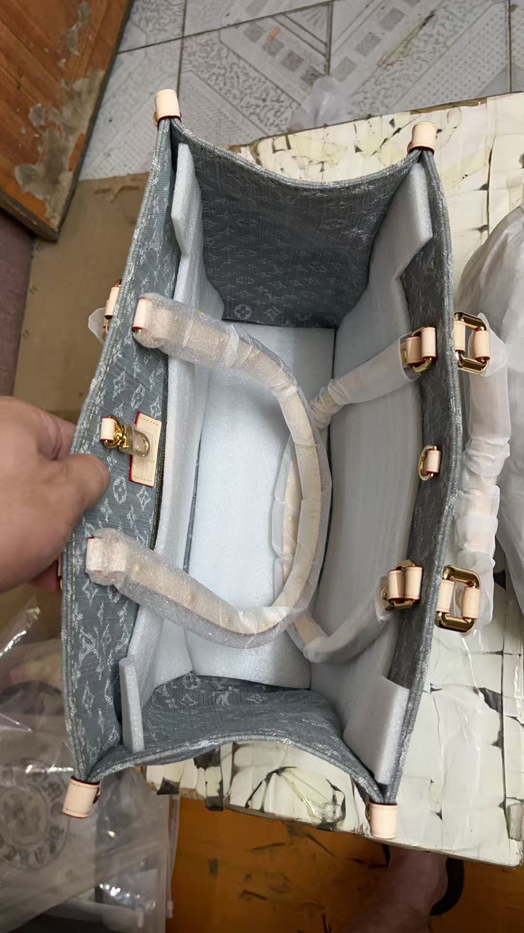 LV Handbags AAA(Women)-2006