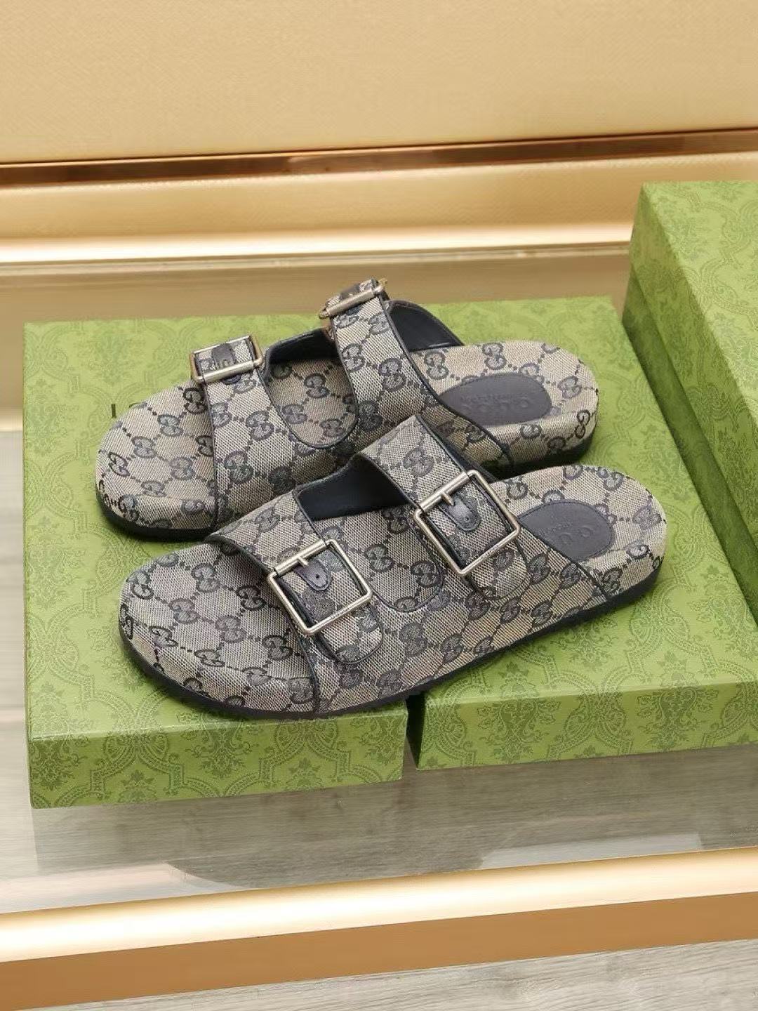 G*u*i slippers(aaa)-469