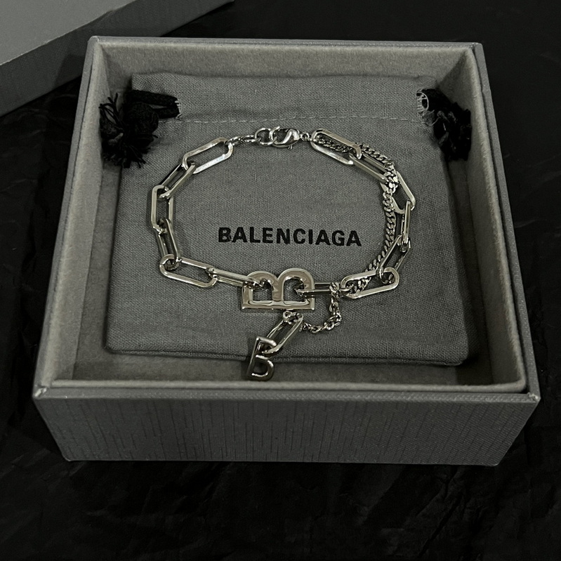 Ba*len*cia*ga bracelet-003