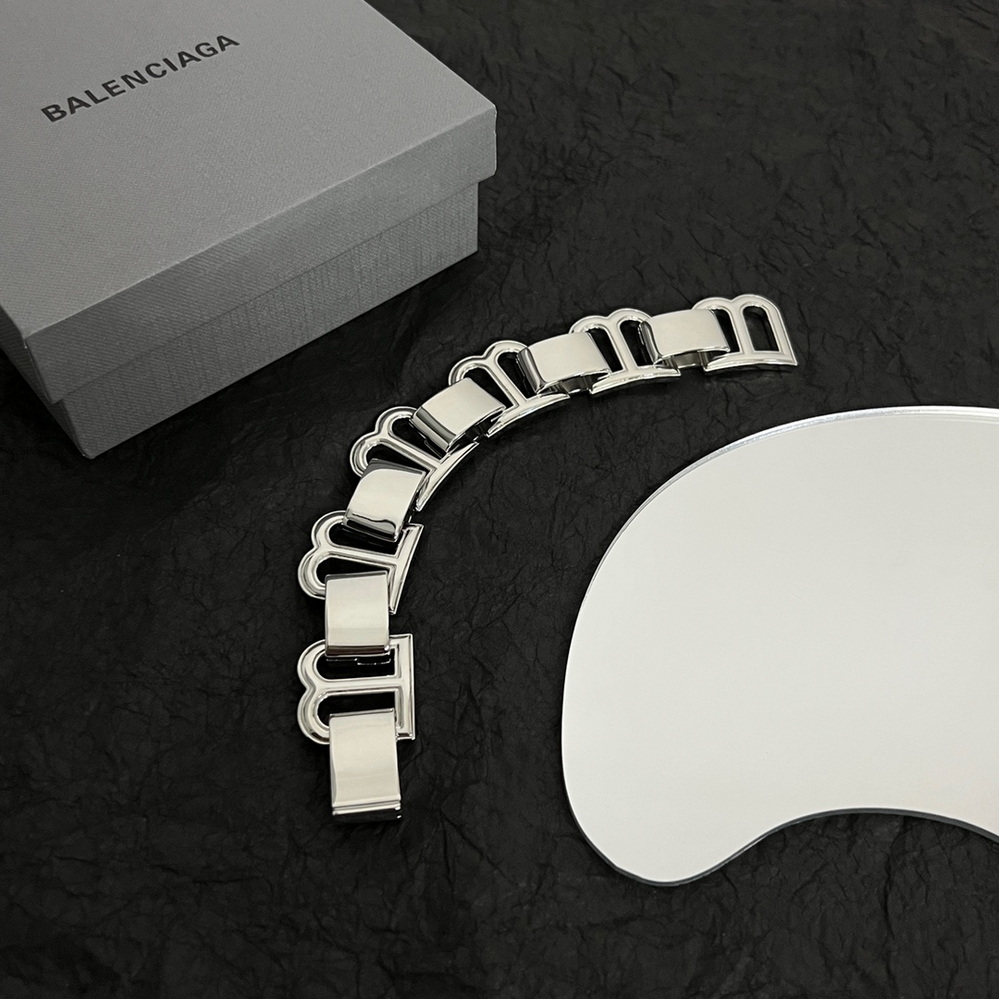 Ba*len*cia*ga bracelet-017