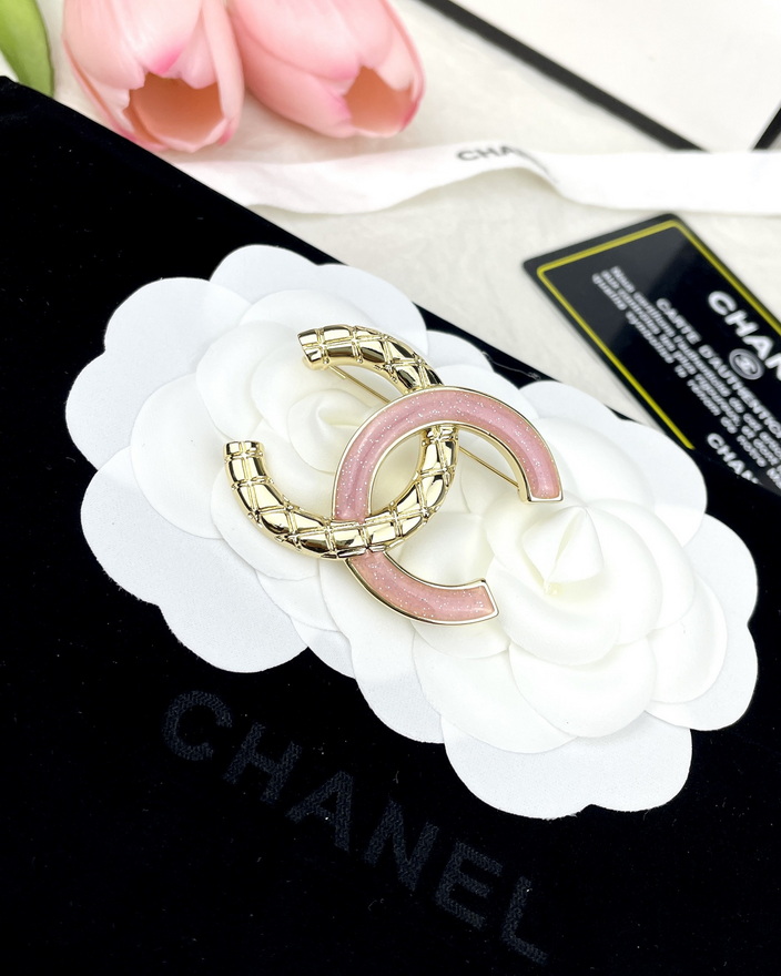 Ch*el brooch-050