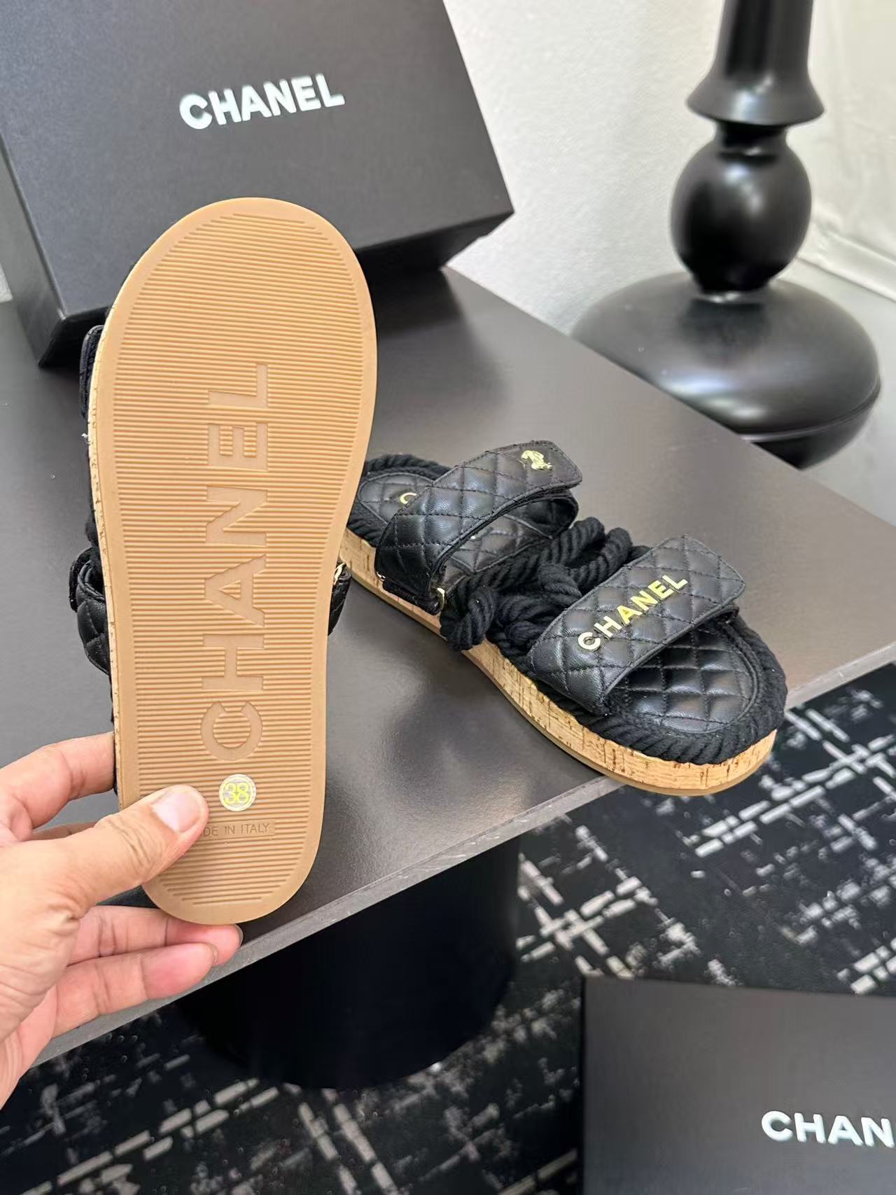 Ch*el slippers women(aaa)-027