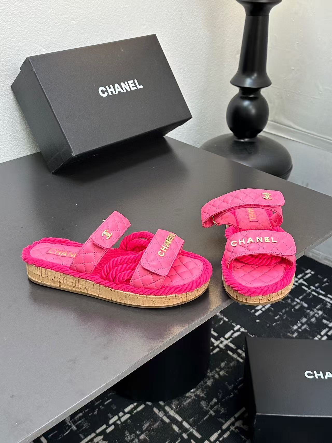 Ch*el slippers women(aaa)-030