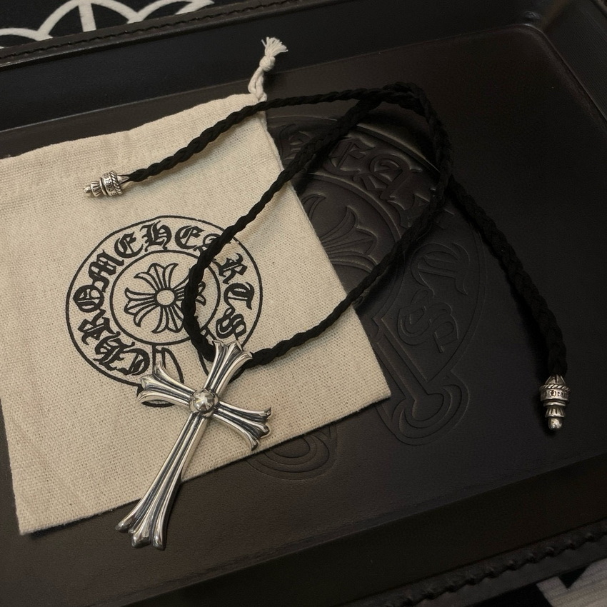 Ch**me He**ts necklace-034