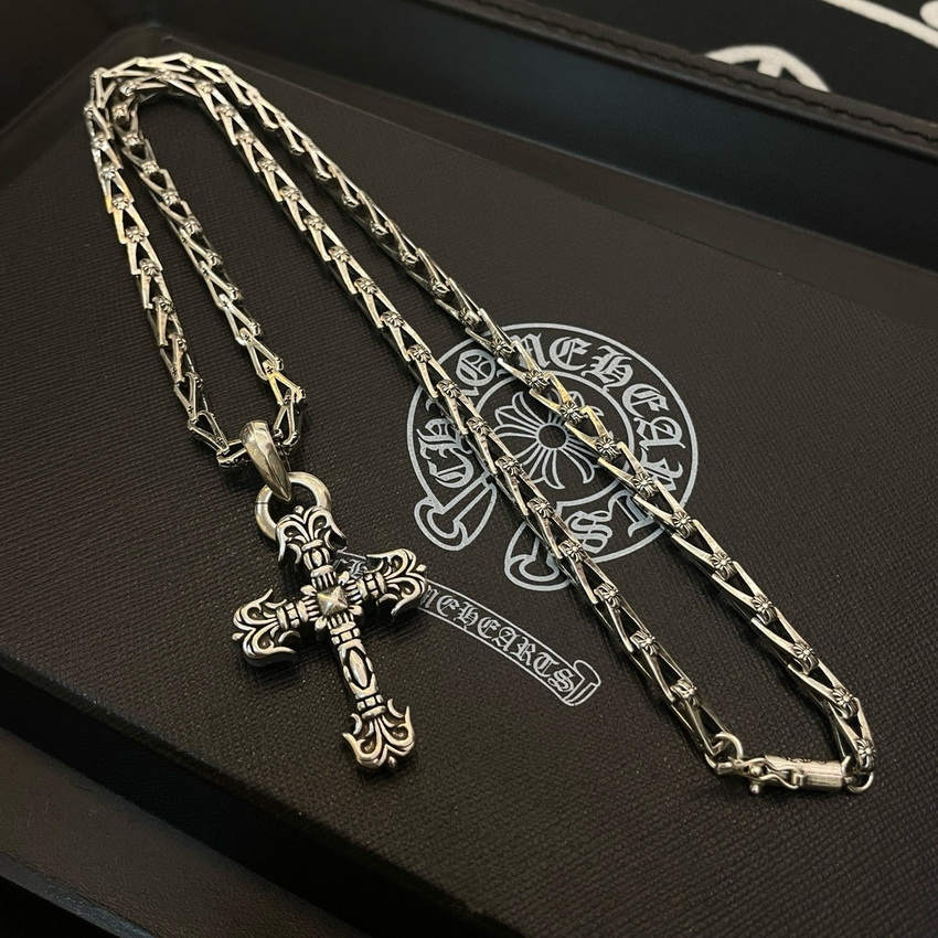 Ch**me He**ts necklace-040