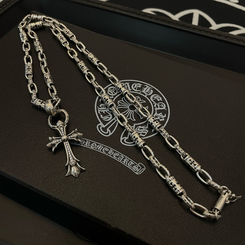 Ch**me He**ts necklace-043