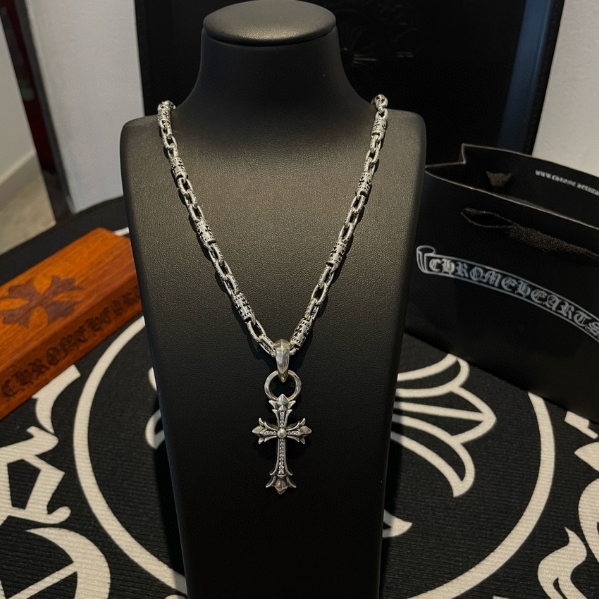 Ch**me He**ts necklace-043