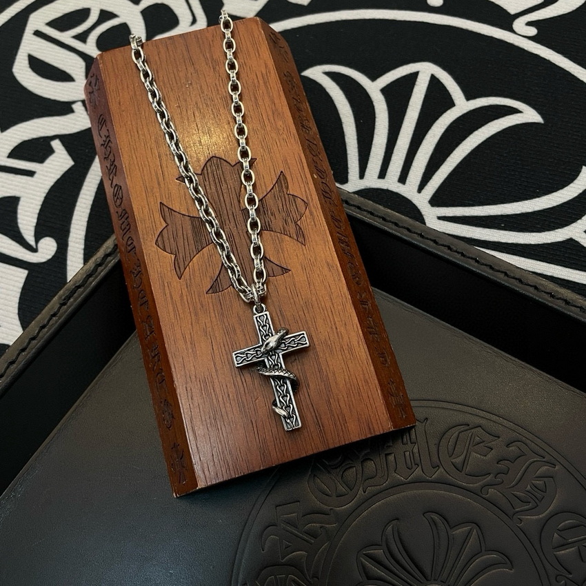 Ch**me He**ts necklace-056