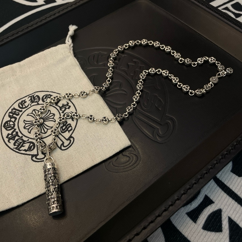 Ch**me He**ts necklace-098