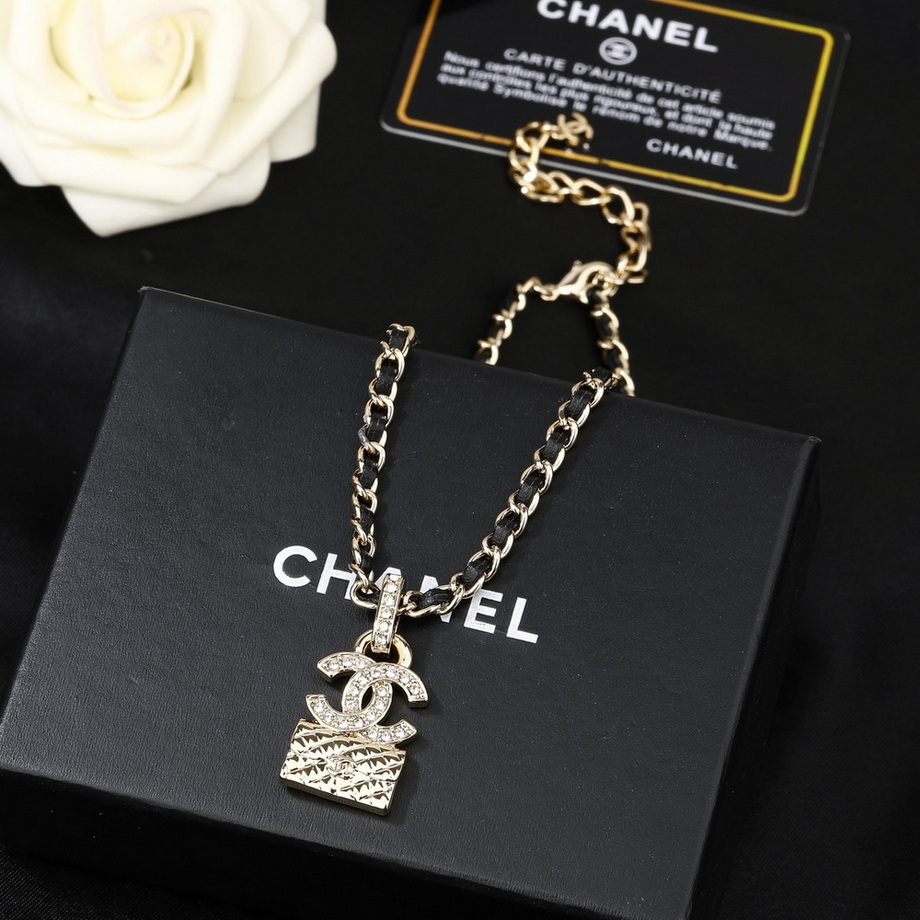 Ch*el necklace-121