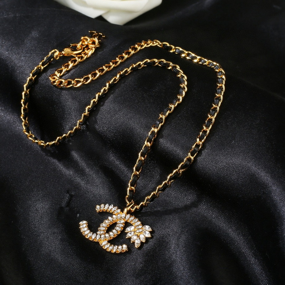 Ch*el necklace-281