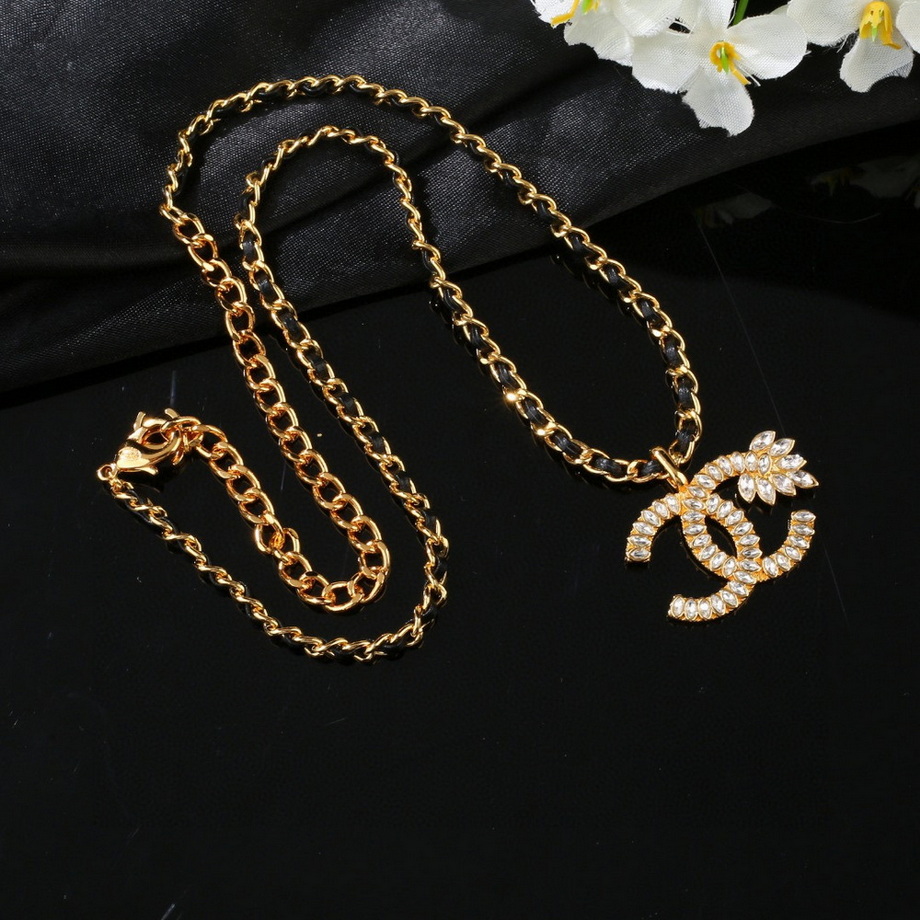 Ch*el necklace-280