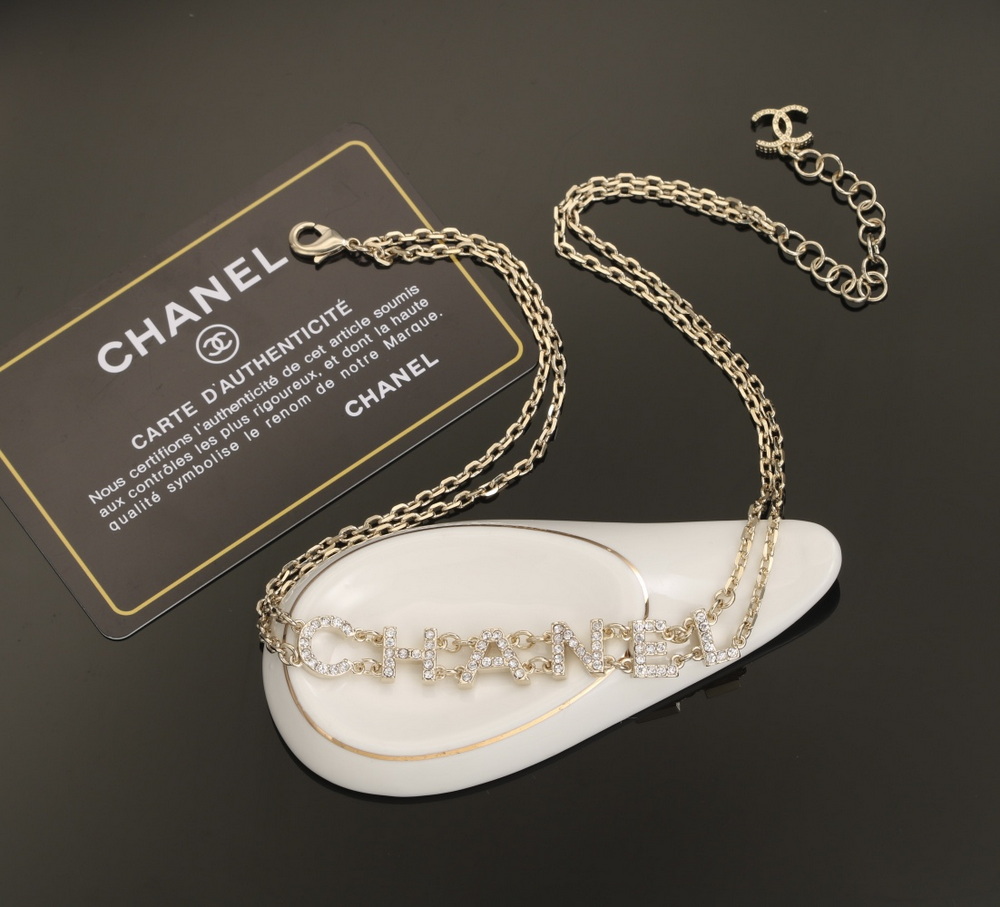 Ch*el necklace-084