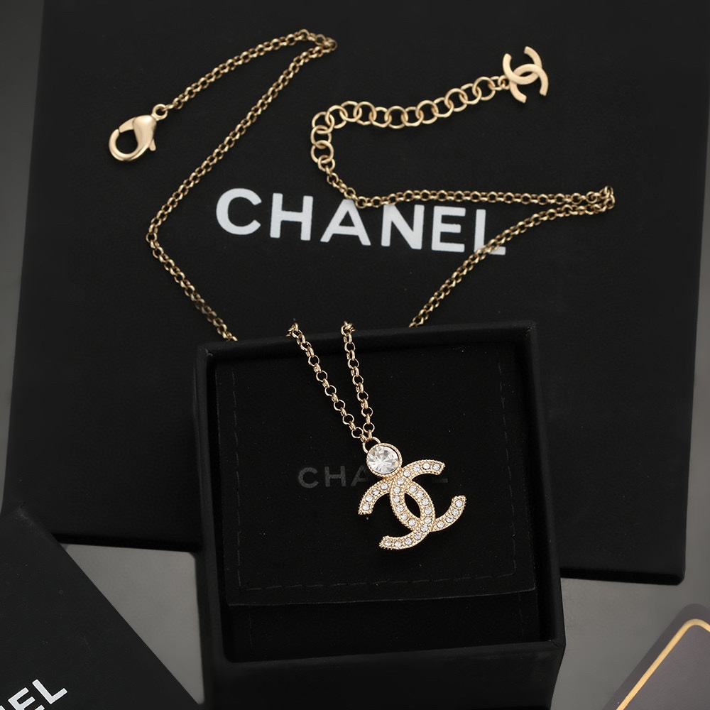 Ch*el necklace-071