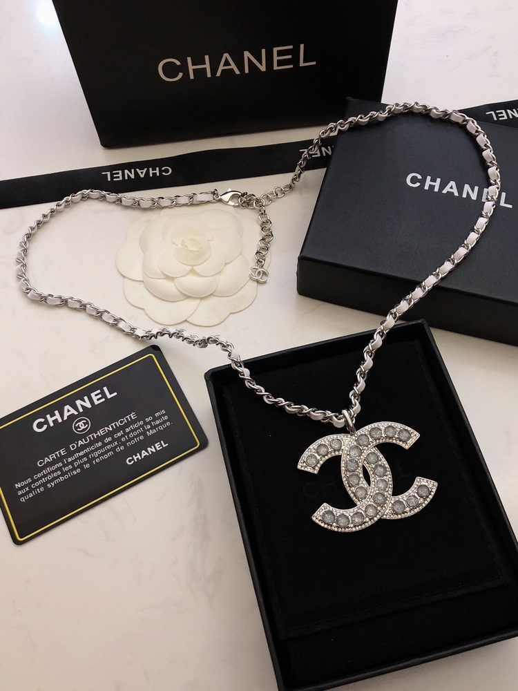 Ch*el necklace-247