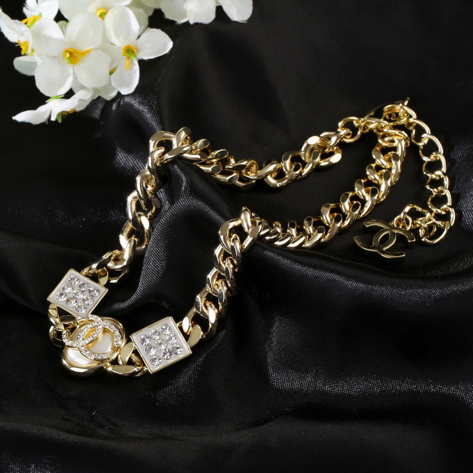 Ch*el necklace-241