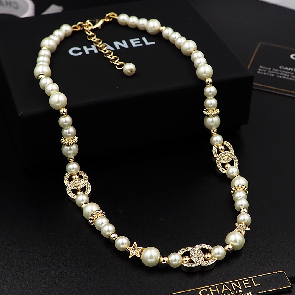 Ch*el necklace-052